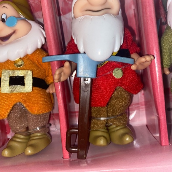 Disney Seven Dwarfs With Lantern & Tools, Color: Multicolor, For Ages: 3+ - Picture 7 of 10